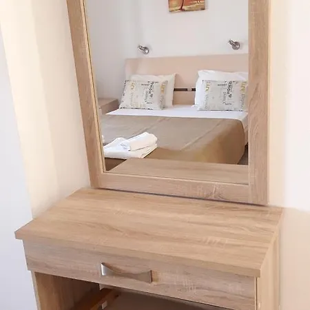 Yiannis Apartament *
