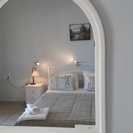 Apartment Yiannis *