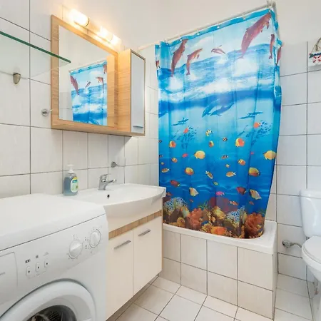 Yiannis Apartment Planos