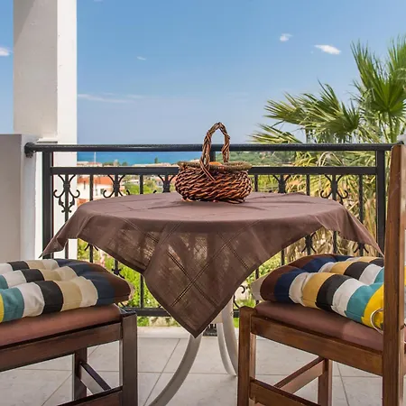 Apartment Yiannis *